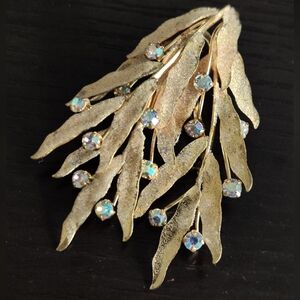 Vintage Elegant Algae Leaf Seaweed Brooch Pendant Matte Gold Crystals